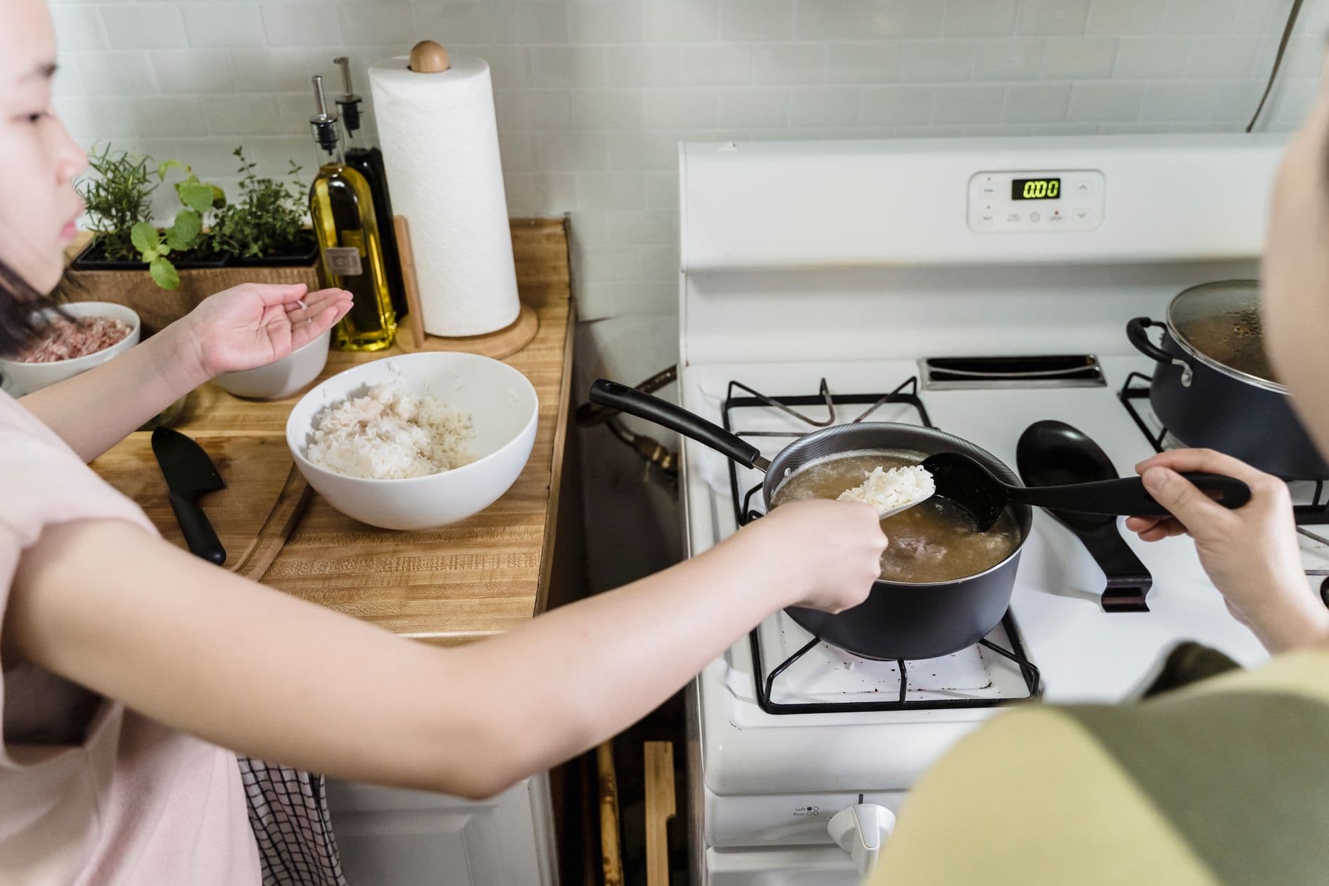 Cover image for Rice-Cooking Families: Absorption, Pilaf, and Pasta-Style